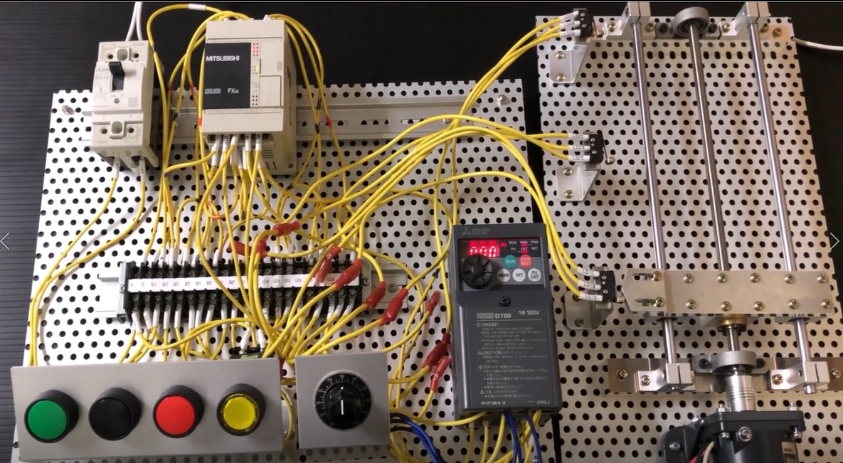 シーケンス実習盤 インバータ入門の実習キットを使って<br>PLC(シーケンサ)の